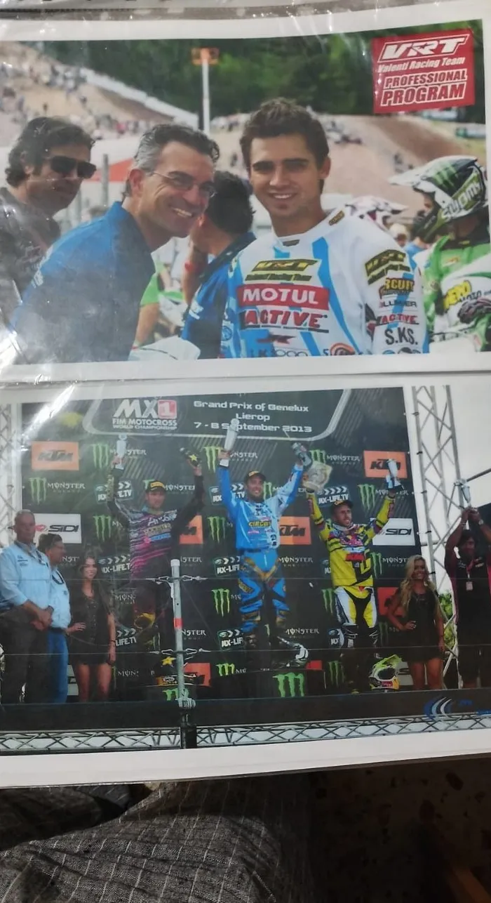 Pagina del VRT Professional Program con un podio del Mondiale MXGP